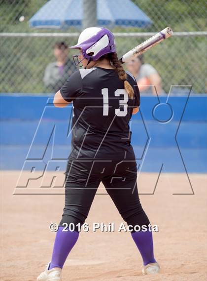 Thumbnail 3 in Palisades vs Chavez photogallery.