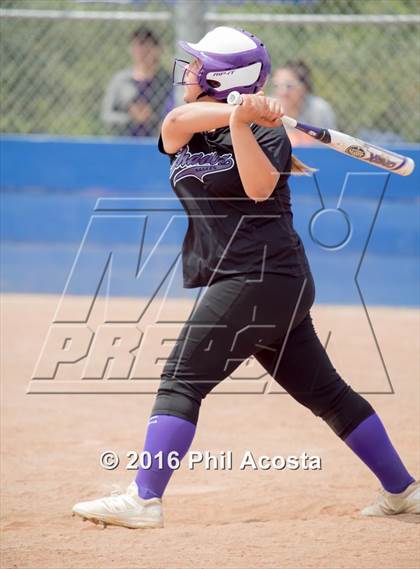 Thumbnail 3 in Palisades vs Chavez photogallery.