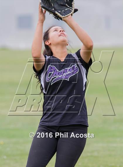 Thumbnail 3 in Palisades vs Chavez photogallery.