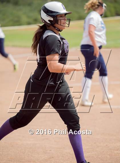 Thumbnail 3 in Palisades vs Chavez photogallery.
