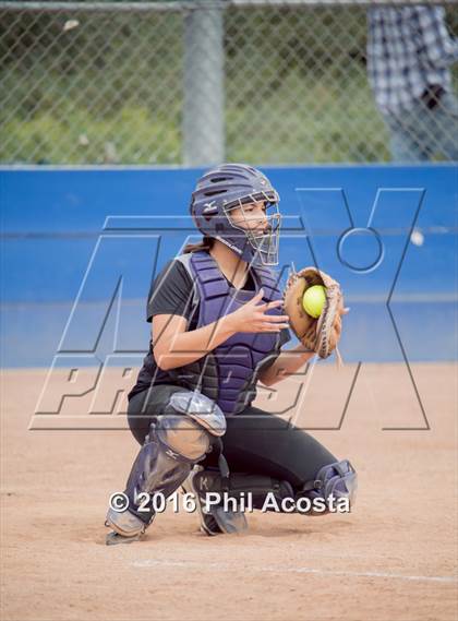 Thumbnail 3 in Palisades vs Chavez photogallery.