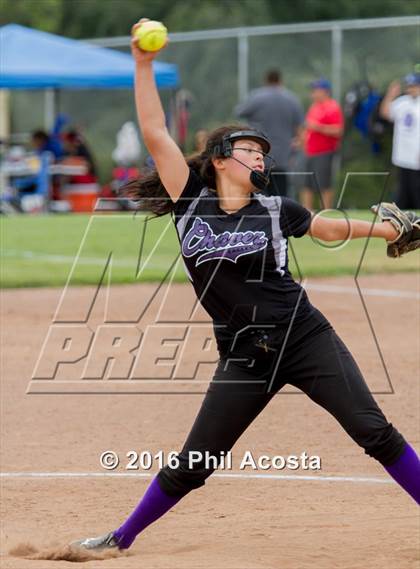 Thumbnail 2 in Palisades vs Chavez photogallery.