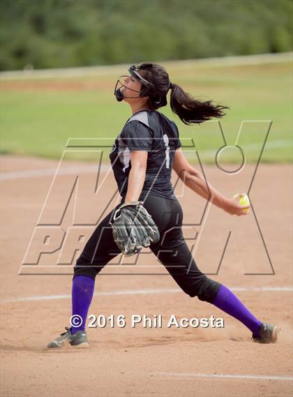 Thumbnail 2 in Palisades vs Chavez photogallery.