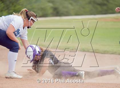 Thumbnail 3 in Palisades vs Chavez photogallery.