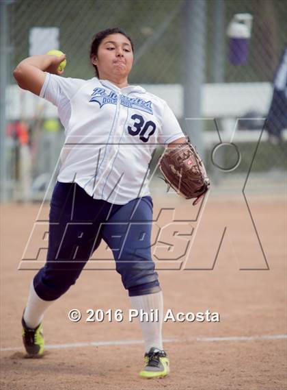 Thumbnail 3 in Palisades vs Chavez photogallery.