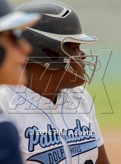 Thumbnail 2 in Palisades vs Chavez photogallery.