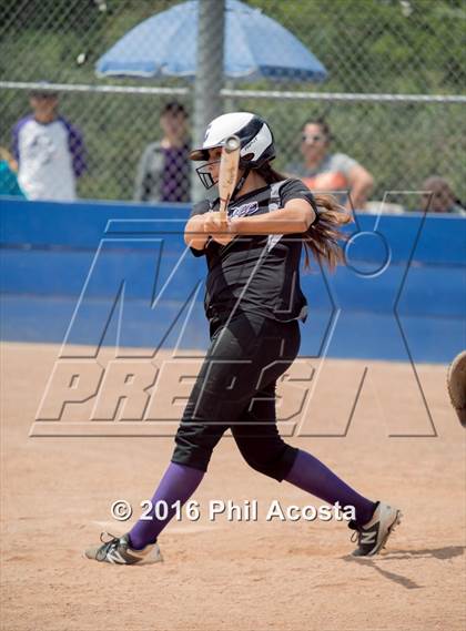 Thumbnail 2 in Palisades vs Chavez photogallery.