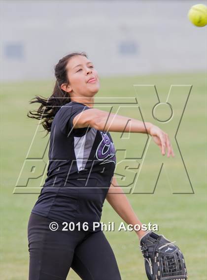 Thumbnail 3 in Palisades vs Chavez photogallery.