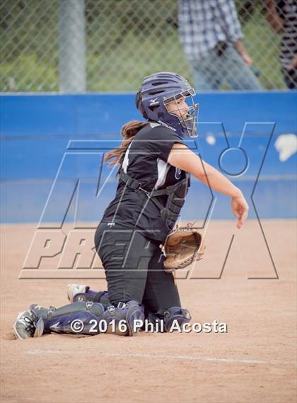 Thumbnail 2 in Palisades vs Chavez photogallery.