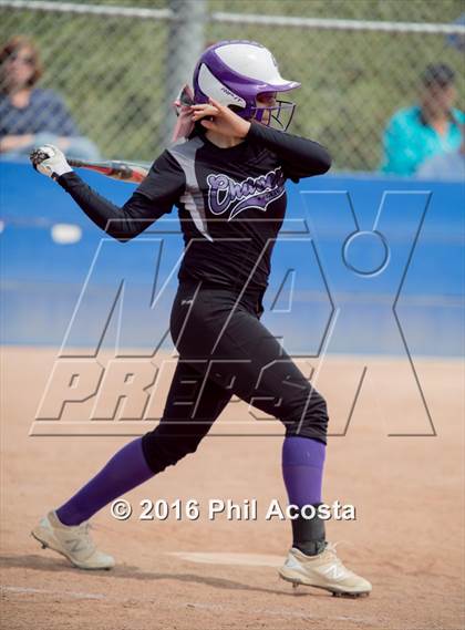 Thumbnail 2 in Palisades vs Chavez photogallery.