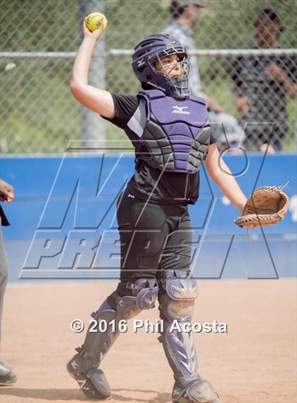 Thumbnail 1 in Palisades vs Chavez photogallery.