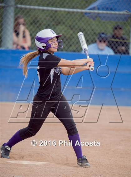 Thumbnail 2 in Palisades vs Chavez photogallery.