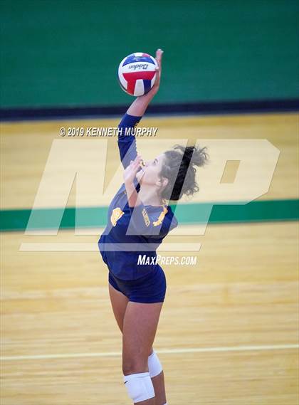 Thumbnail 2 in Arlington Heights vs Arlington photogallery.