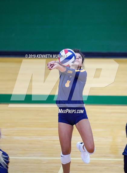 Thumbnail 2 in Arlington Heights vs Arlington photogallery.