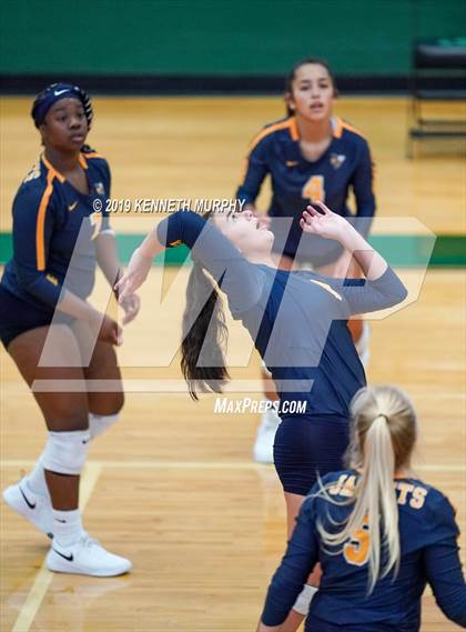 Thumbnail 2 in Arlington Heights vs Arlington photogallery.