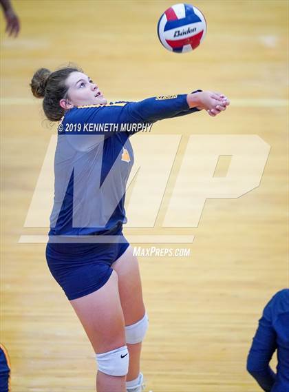 Thumbnail 1 in Arlington Heights vs Arlington photogallery.