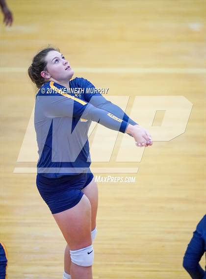 Thumbnail 2 in Arlington Heights vs Arlington photogallery.