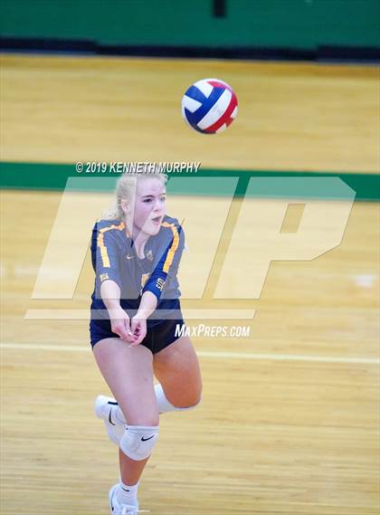 Thumbnail 2 in Arlington Heights vs Arlington photogallery.