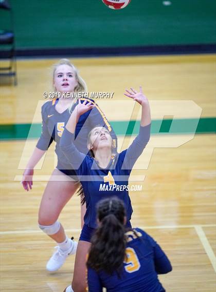 Thumbnail 3 in Arlington Heights vs Arlington photogallery.