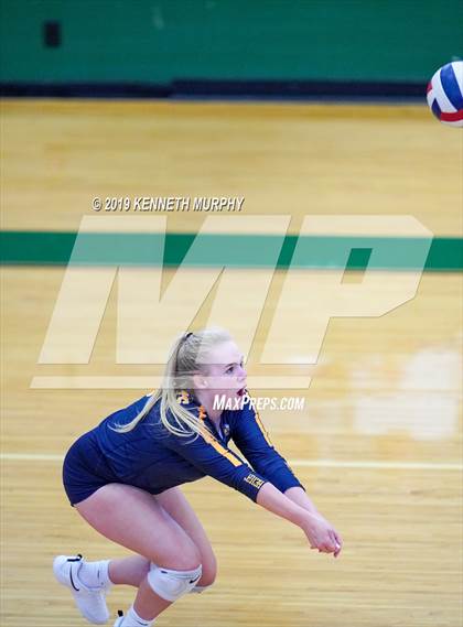 Thumbnail 2 in Arlington Heights vs Arlington photogallery.