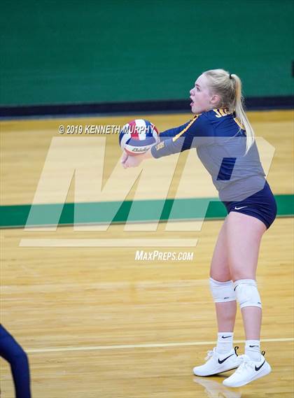 Thumbnail 3 in Arlington Heights vs Arlington photogallery.