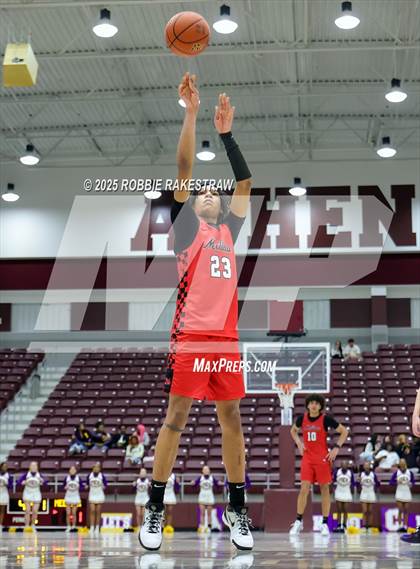Thumbnail 1 in Lufkin vs. Melissa (UIL 5A D1 Bi-District Playoff) photogallery.