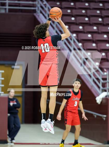 Thumbnail 1 in Lufkin vs. Melissa (UIL 5A D1 Bi-District Playoff) photogallery.