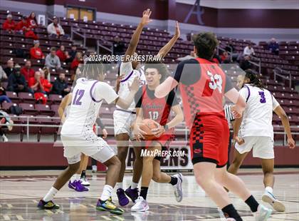 Thumbnail 3 in Lufkin vs. Melissa (UIL 5A D1 Bi-District Playoff) photogallery.