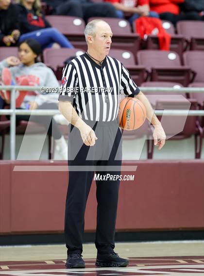 Thumbnail 1 in Lufkin vs. Melissa (UIL 5A D1 Bi-District Playoff) photogallery.