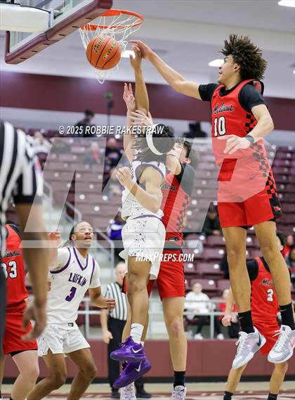 Thumbnail 3 in Lufkin vs. Melissa (UIL 5A D1 Bi-District Playoff) photogallery.