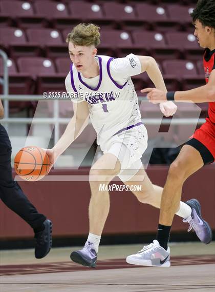 Thumbnail 1 in Lufkin vs. Melissa (UIL 5A D1 Bi-District Playoff) photogallery.