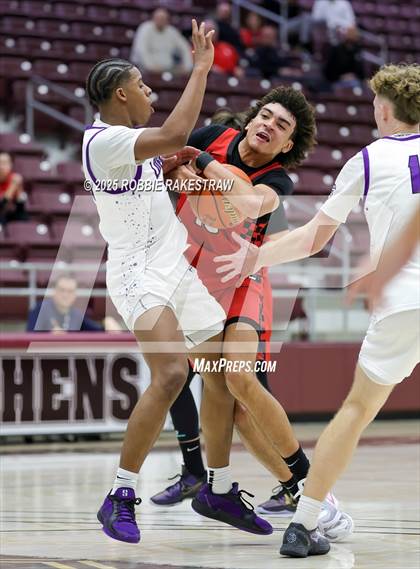 Thumbnail 2 in Lufkin vs. Melissa (UIL 5A D1 Bi-District Playoff) photogallery.