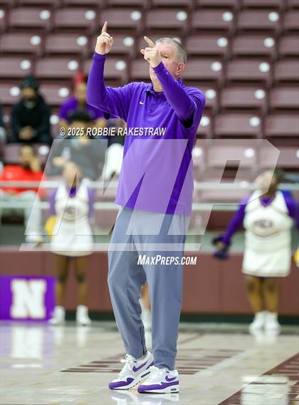 Thumbnail 3 in Lufkin vs. Melissa (UIL 5A D1 Bi-District Playoff) photogallery.
