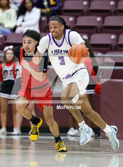 Thumbnail 2 in Lufkin vs. Melissa (UIL 5A D1 Bi-District Playoff) photogallery.