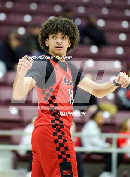 Thumbnail 3 in Lufkin vs. Melissa (UIL 5A D1 Bi-District Playoff) photogallery.