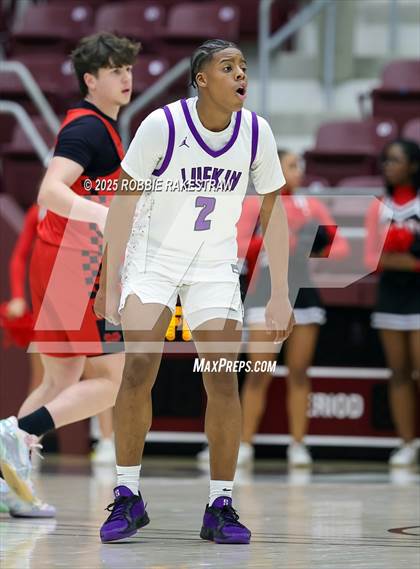 Thumbnail 1 in Lufkin vs. Melissa (UIL 5A D1 Bi-District Playoff) photogallery.
