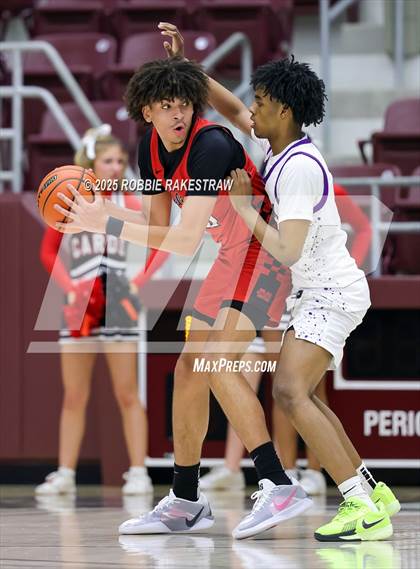 Thumbnail 1 in Lufkin vs. Melissa (UIL 5A D1 Bi-District Playoff) photogallery.