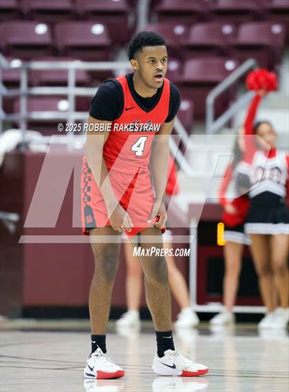 Thumbnail 3 in Lufkin vs. Melissa (UIL 5A D1 Bi-District Playoff) photogallery.
