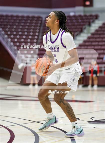 Thumbnail 1 in Lufkin vs. Melissa (UIL 5A D1 Bi-District Playoff) photogallery.