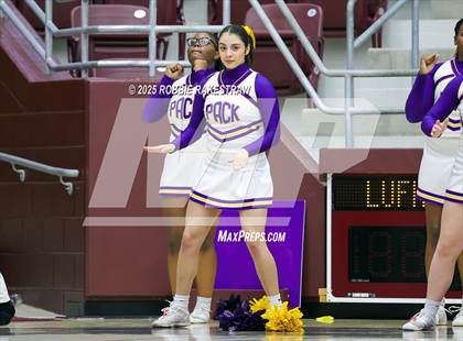 Thumbnail 3 in Lufkin vs. Melissa (UIL 5A D1 Bi-District Playoff) photogallery.