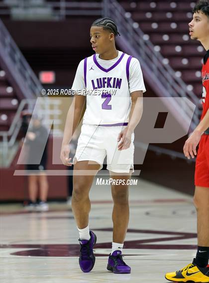 Thumbnail 3 in Lufkin vs. Melissa (UIL 5A D1 Bi-District Playoff) photogallery.