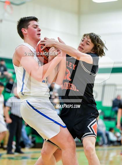 Thumbnail 3 in South Tahoe vs. Fernley (NIAA 3A Northern Quarterfinals) photogallery.