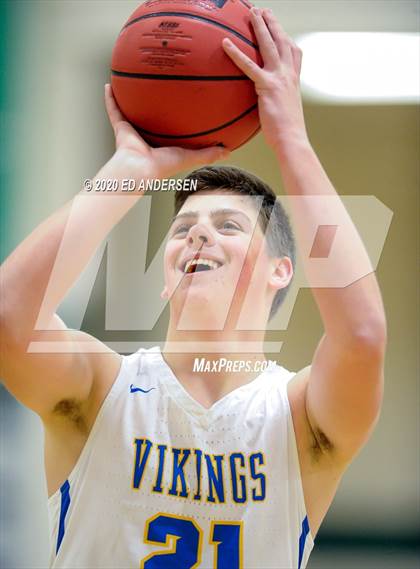 Thumbnail 3 in South Tahoe vs. Fernley (NIAA 3A Northern Quarterfinals) photogallery.