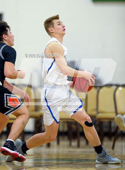 Thumbnail 2 in South Tahoe vs. Fernley (NIAA 3A Northern Quarterfinals) photogallery.