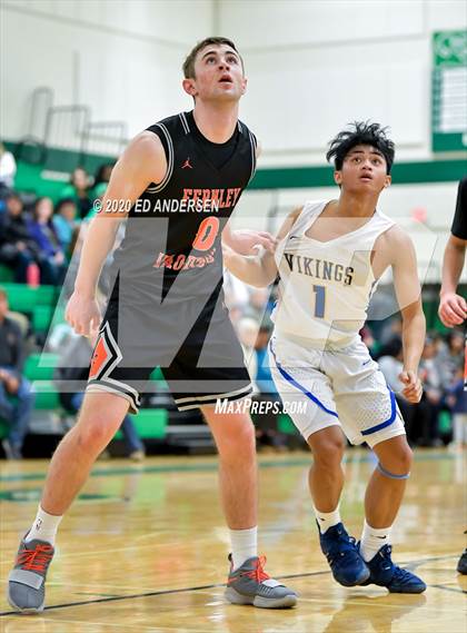 Thumbnail 1 in South Tahoe vs. Fernley (NIAA 3A Northern Quarterfinals) photogallery.