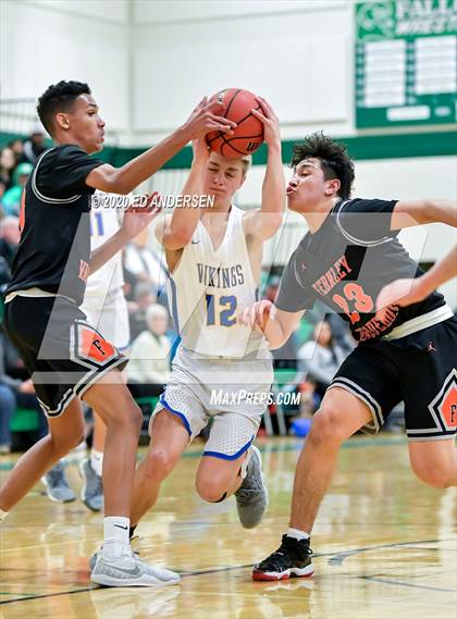 Thumbnail 3 in South Tahoe vs. Fernley (NIAA 3A Northern Quarterfinals) photogallery.