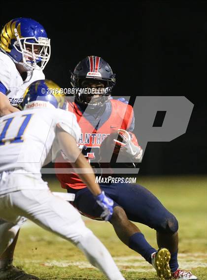 Thumbnail 3 in Bakersfield Christian vs. San Joaquin Memorial (CIF CS D3 Final) photogallery.