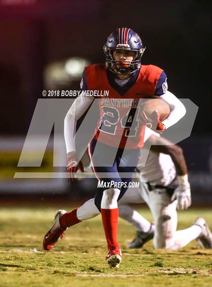Thumbnail 1 in Bakersfield Christian vs. San Joaquin Memorial (CIF CS D3 Final) photogallery.
