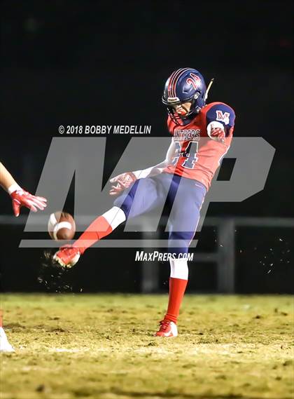 Thumbnail 2 in Bakersfield Christian vs. San Joaquin Memorial (CIF CS D3 Final) photogallery.