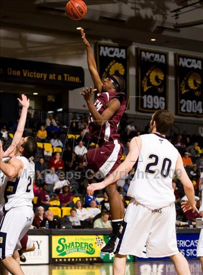 Thumbnail 1 in Hidden Valley vs. Salem (VHSL AA D4 Semifinal) photogallery.